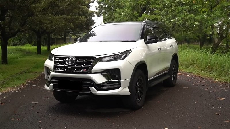 Mobil Toyota Fortuner